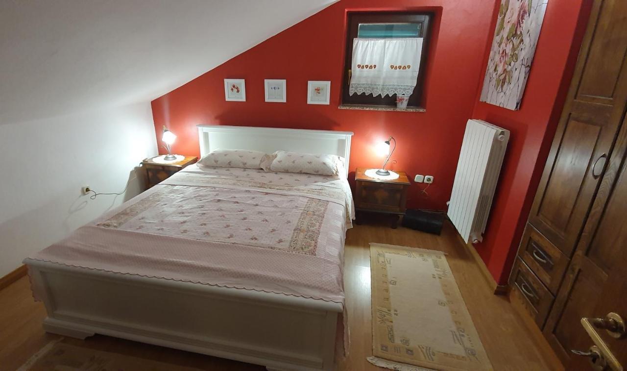 Holiday House "Lea" Lukoran ภายนอก รูปภาพ