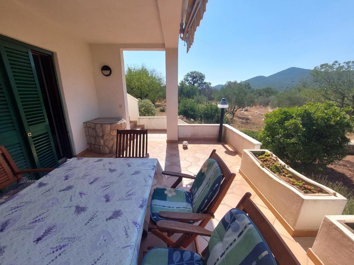 Holiday House "Lea" Lukoran ภายนอก รูปภาพ